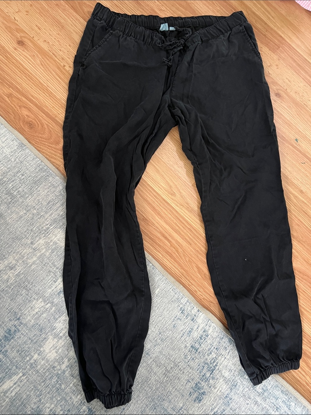 GAP Women’s Maternity Black Drawstring Joggers